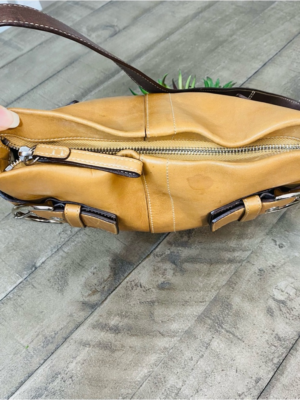 Coach Soho Slim Duffle 1453 Shoulder Bag Tan Leather Brown Crossbody Bag Purse - Picture 4 of 12